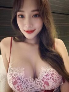 Kira - Thailand Escort