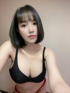 Ying - Thailand Escort